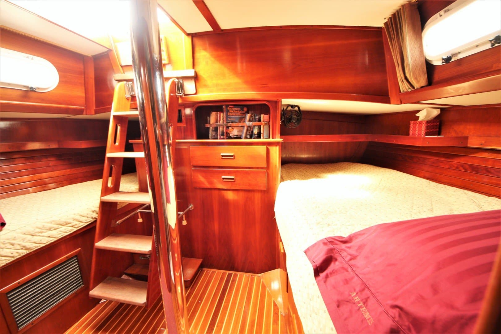 1991 Hinckley Sou'wester