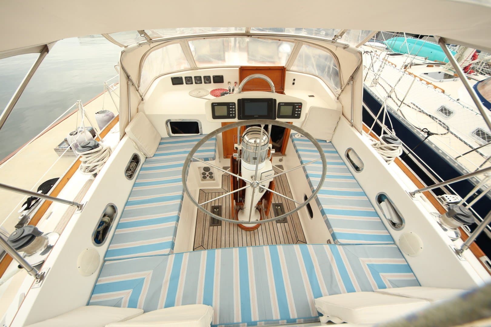 1991 Hinckley Sou'wester