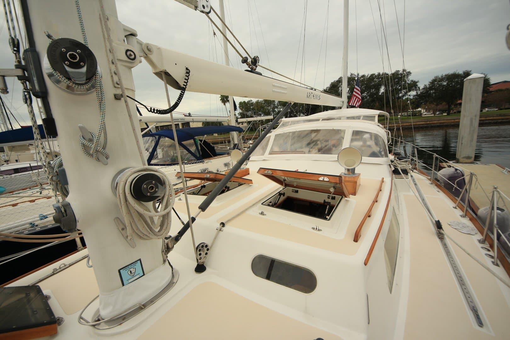 1991 Hinckley Sou'wester