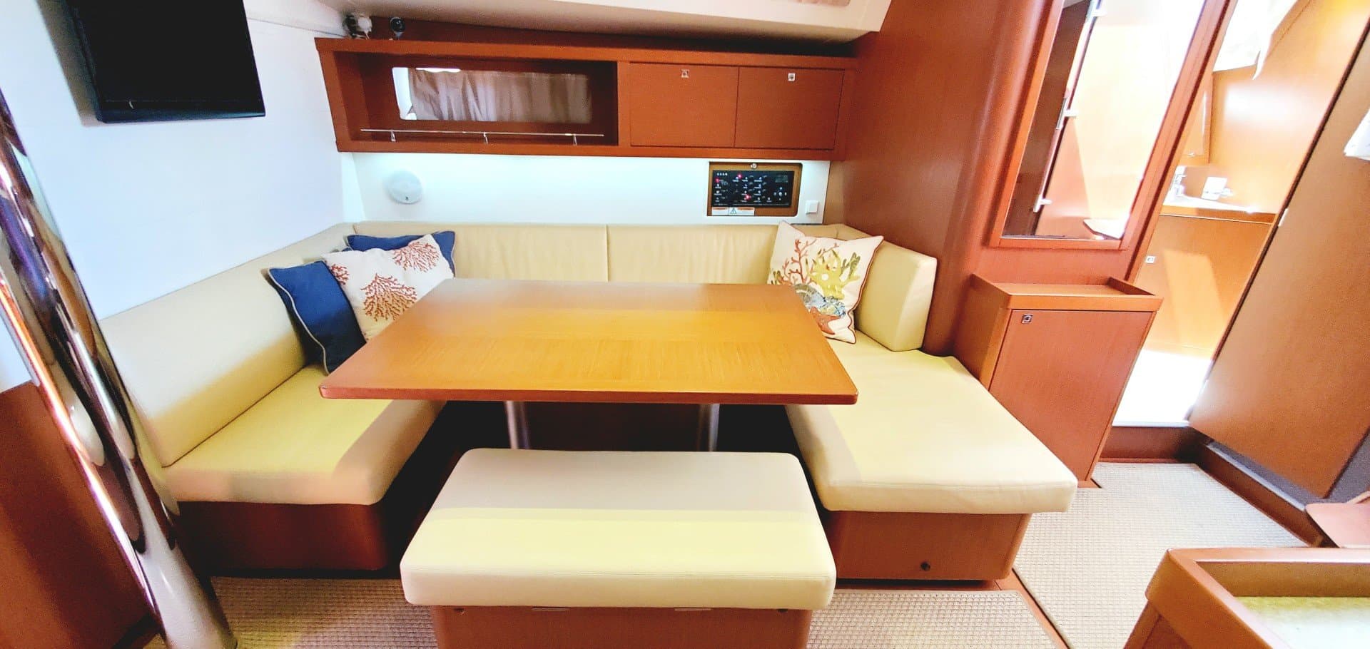 2013 Beneteau Oceanis