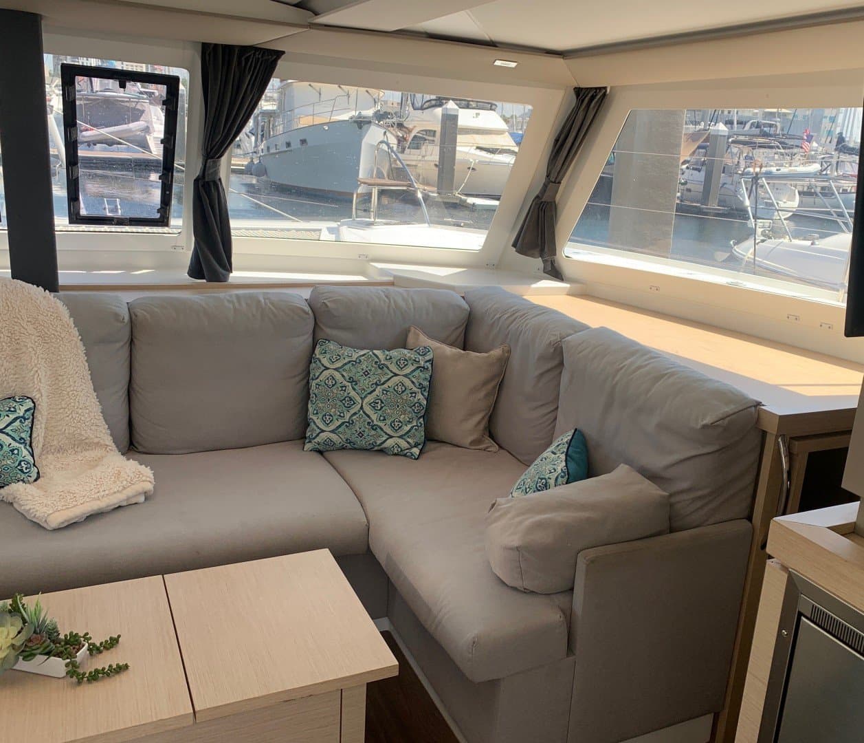 2018 Fountaine Pajot Lucia 40