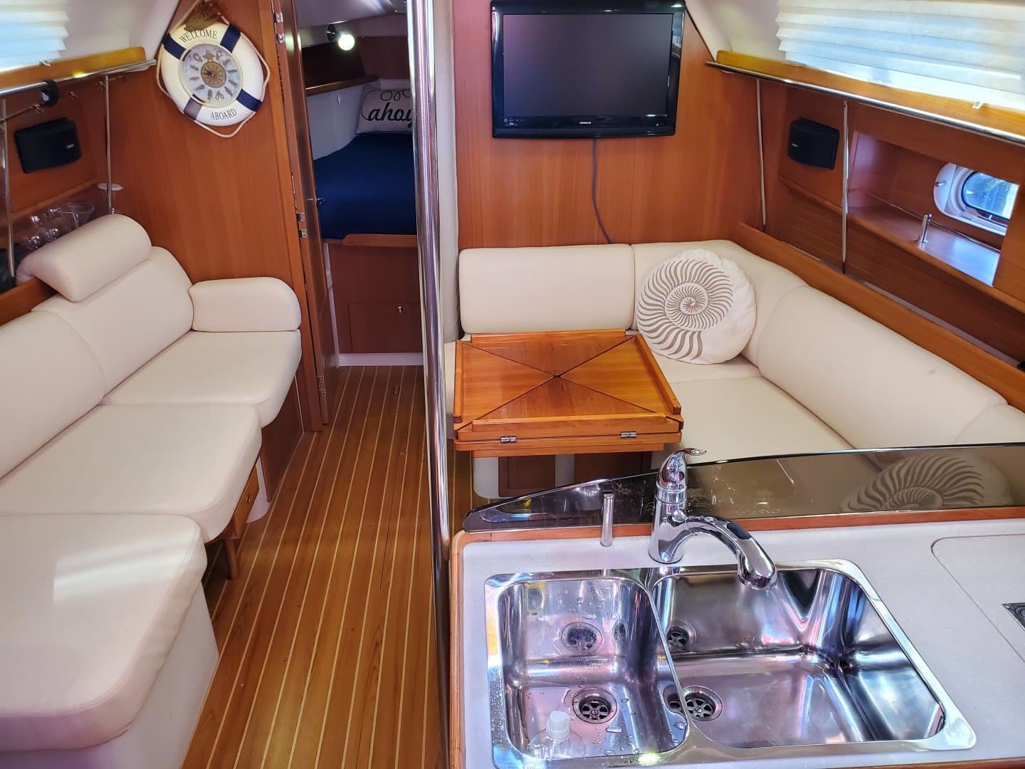 2011 Catalina 355