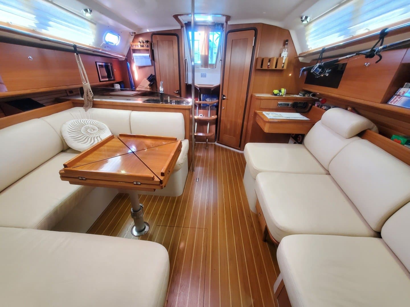 2011 Catalina 355