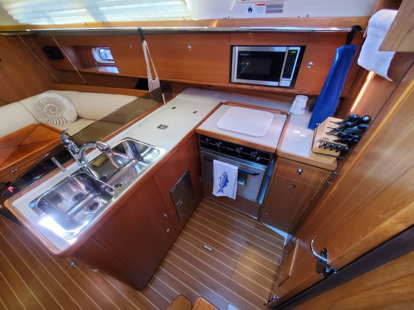 2011 Catalina 355