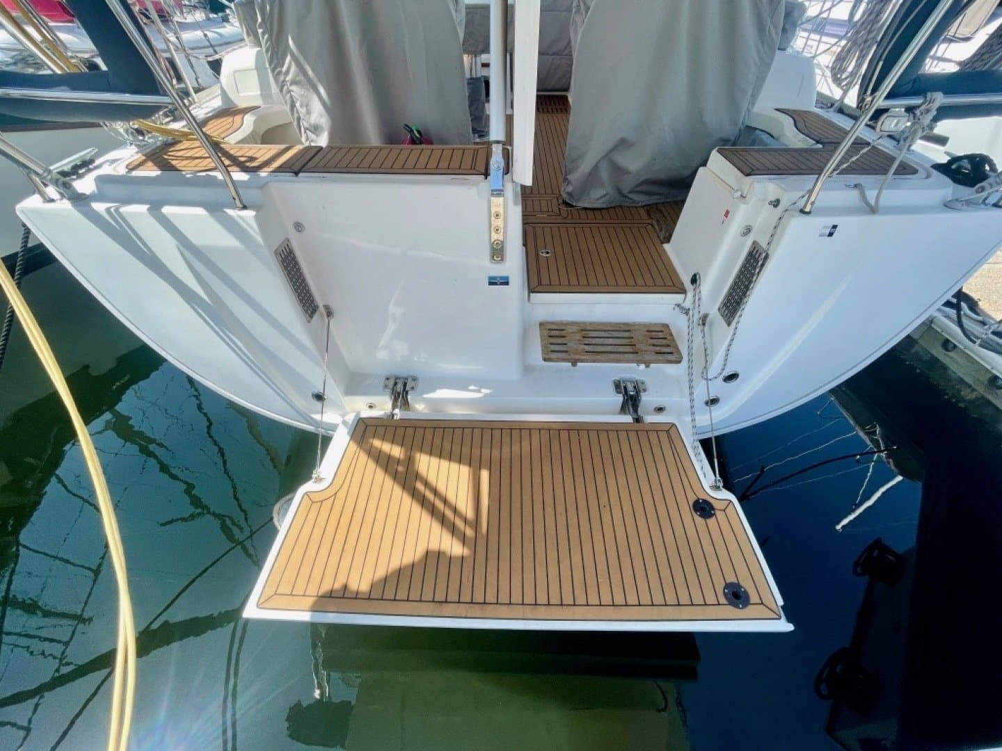 2015 Bavaria Vision 42