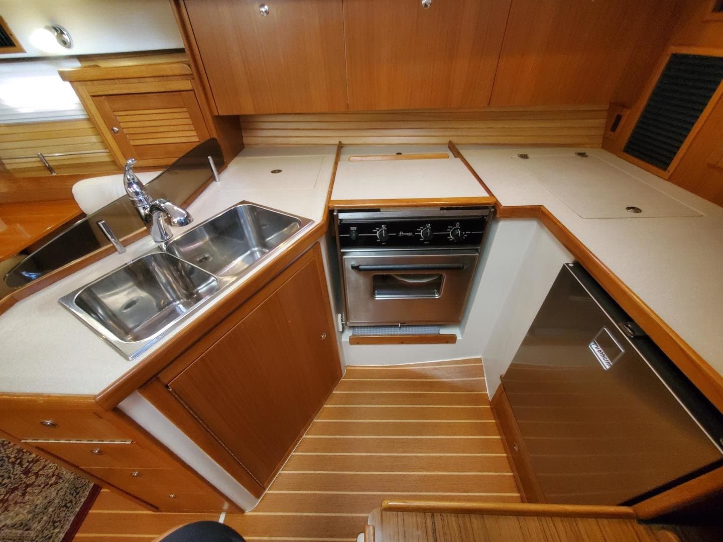 2012 Catalina 375