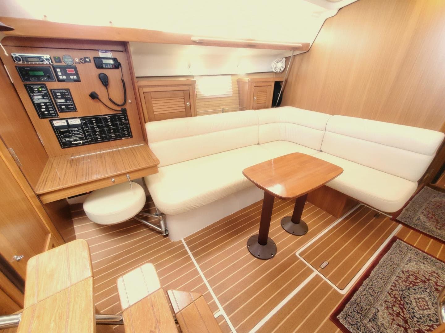 2012 Catalina 375
