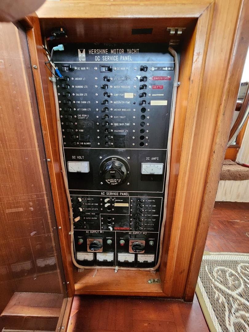 1989 Jefferson Cockpit Motor Yacht