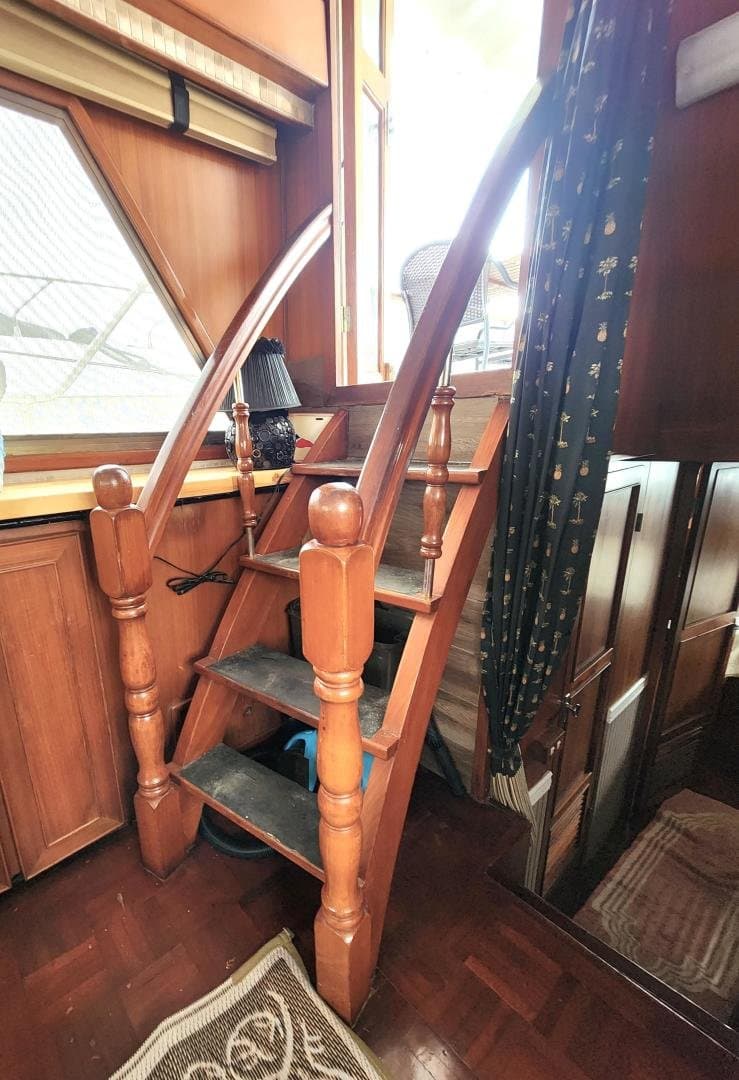 1989 Jefferson Cockpit Motor Yacht