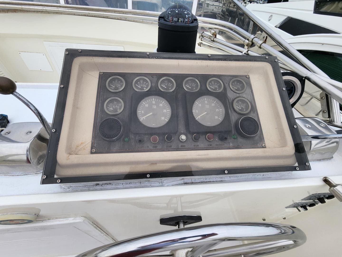 1989 Jefferson Cockpit Motor Yacht