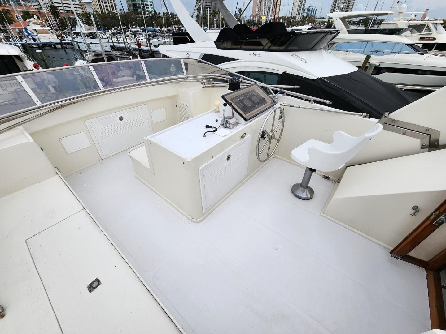 1989 Jefferson Cockpit Motor Yacht