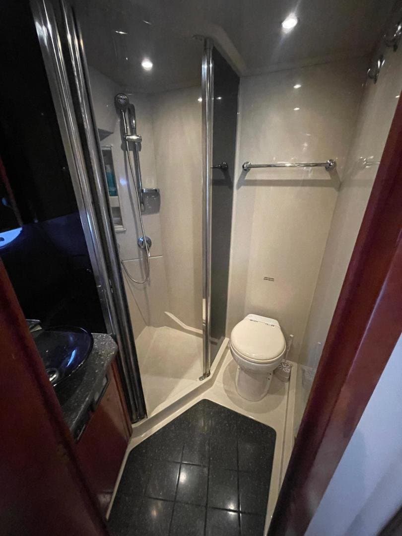 2007 Cruisers Yachts 447