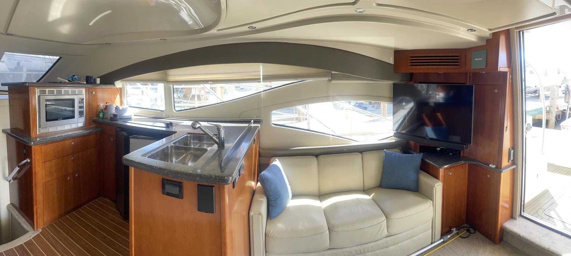 2007 Cruisers Yachts 447