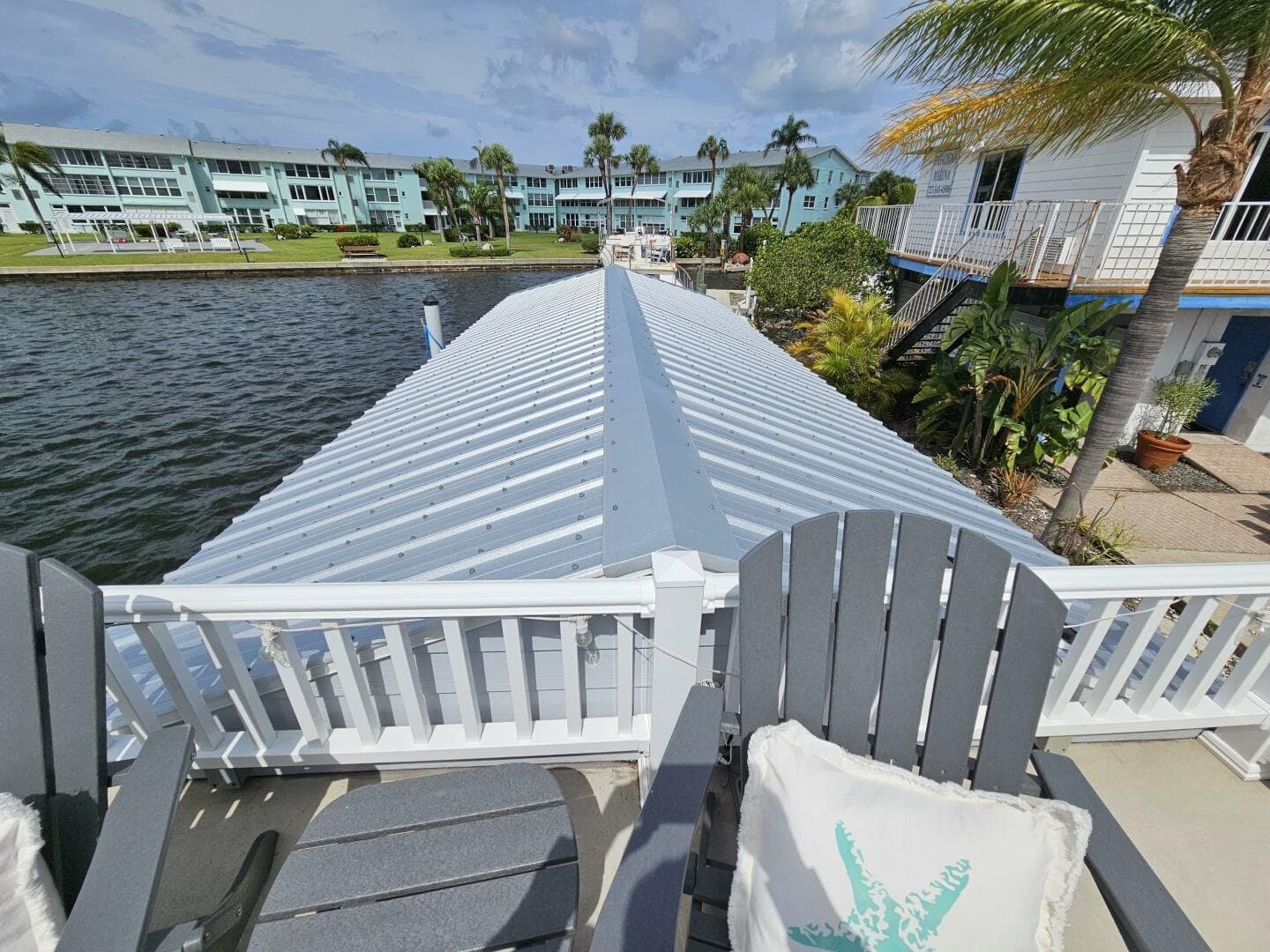 2019 Custom Floating Bungalow