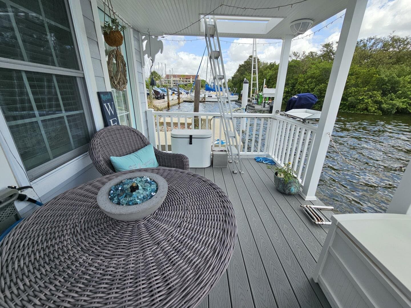 2019 Custom Floating Bungalow