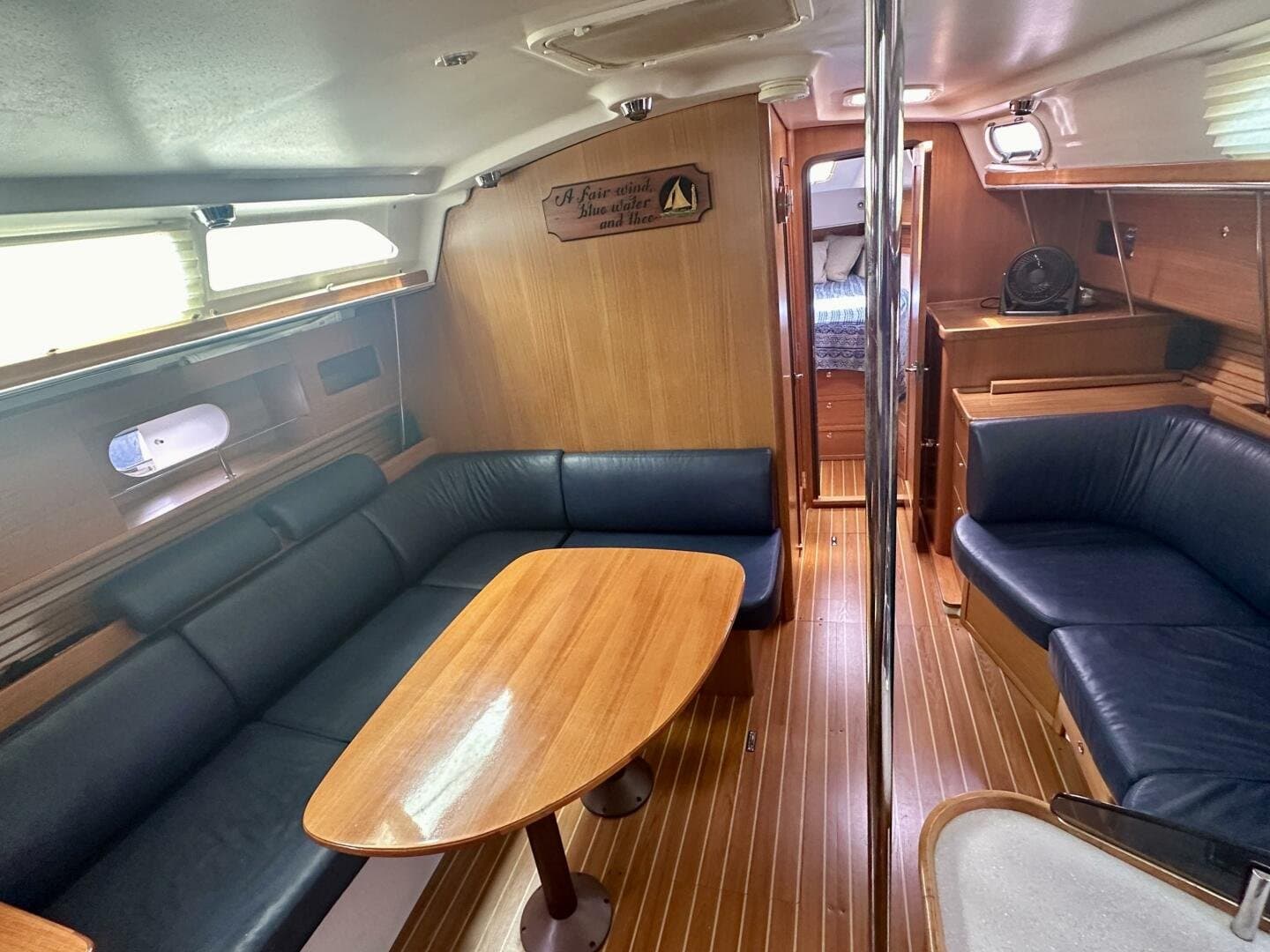 2012 Catalina 385