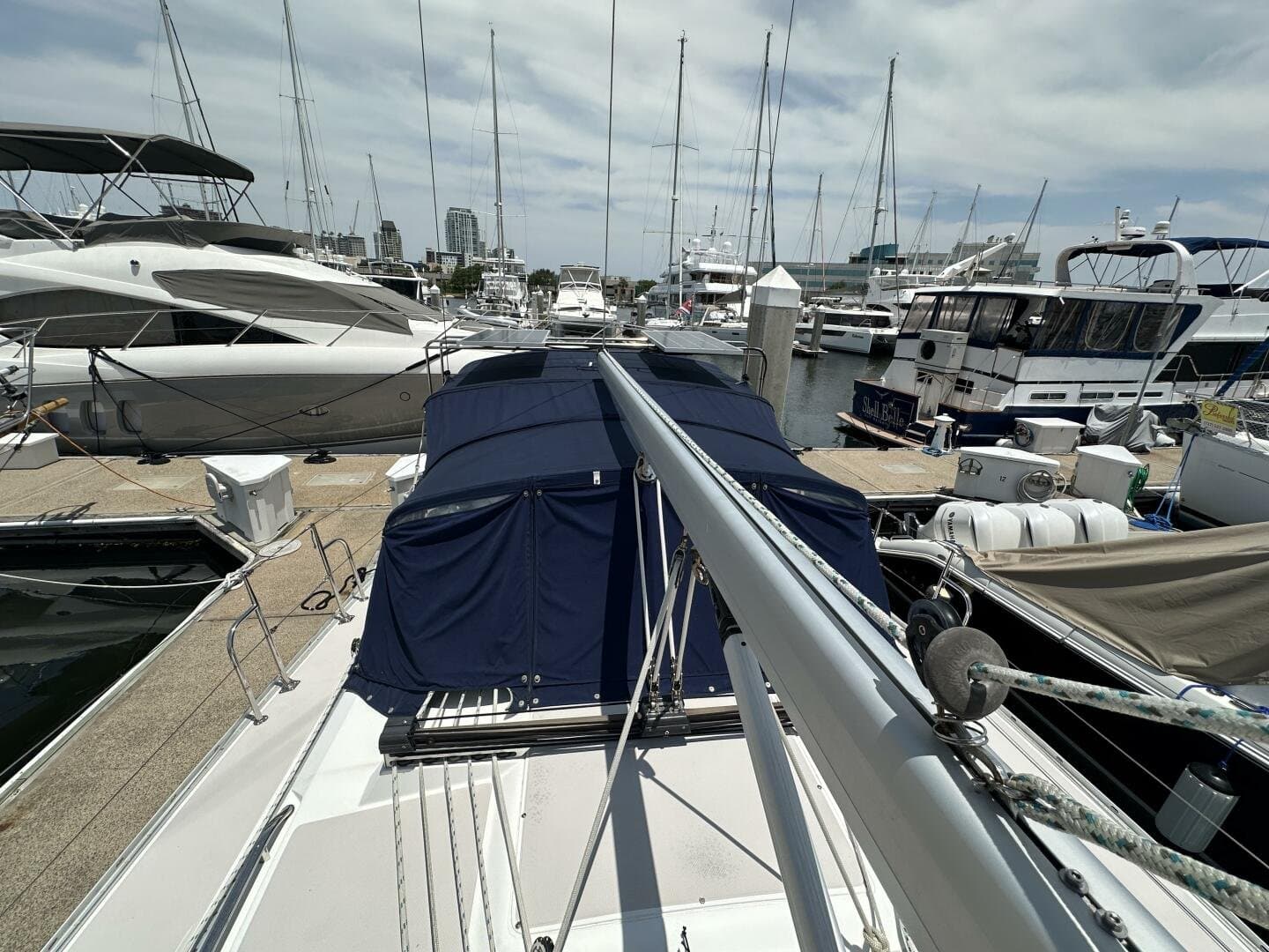 2012 Catalina 385