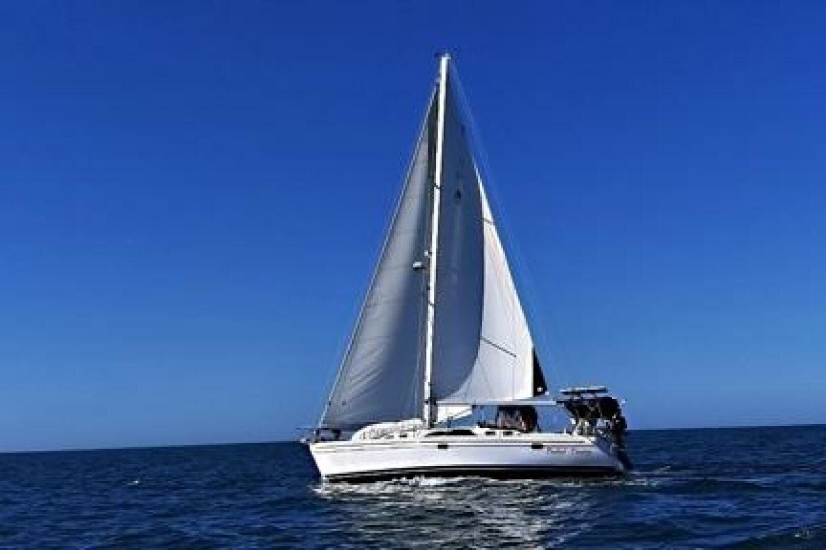 2012 Catalina 385