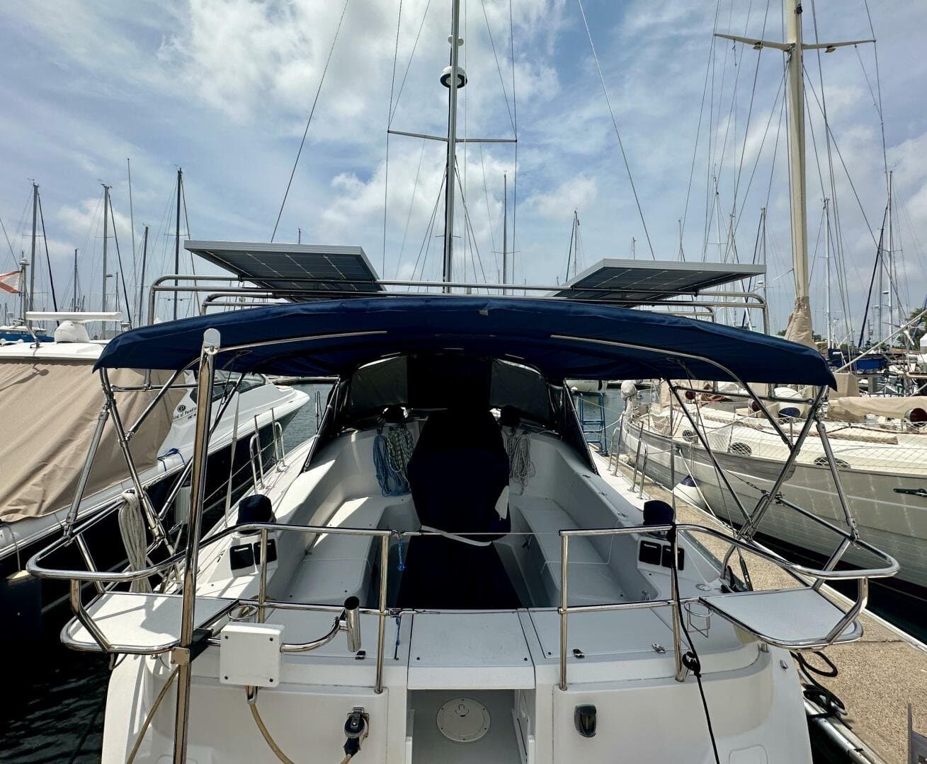 2012 Catalina 385