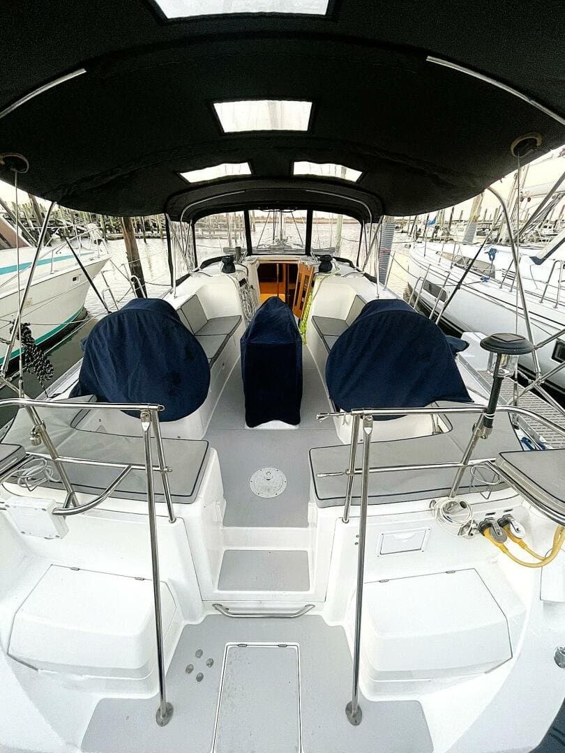 2010 Catalina 445