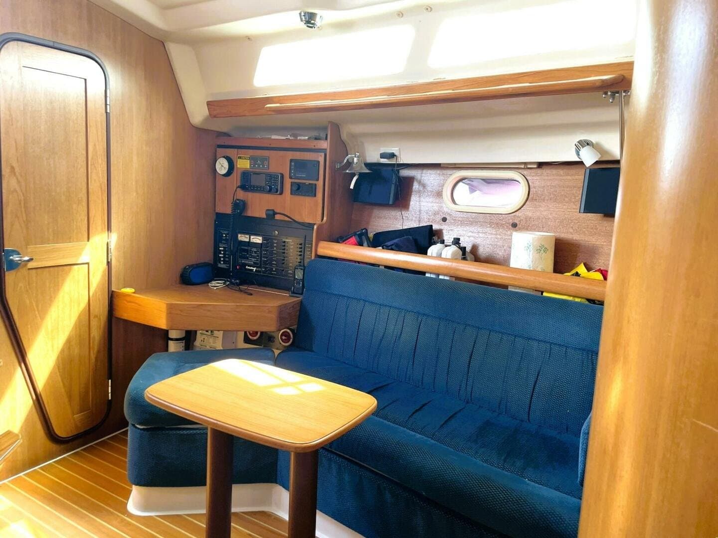 2004 Catalina 350