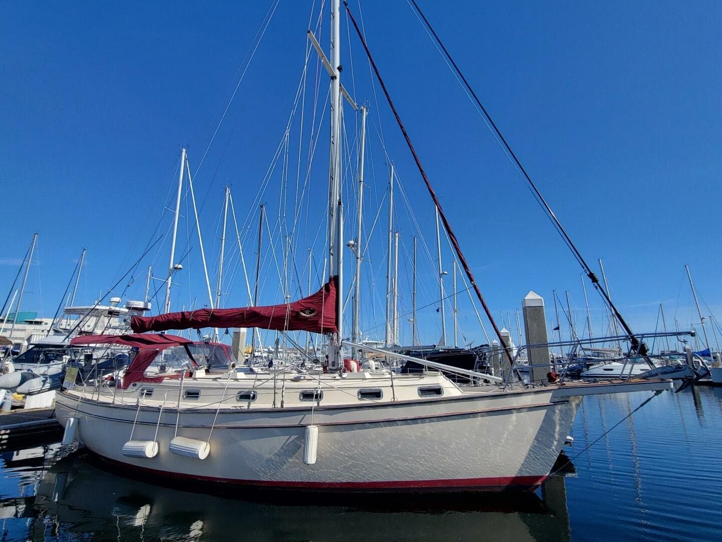 1991 Island Packet 38