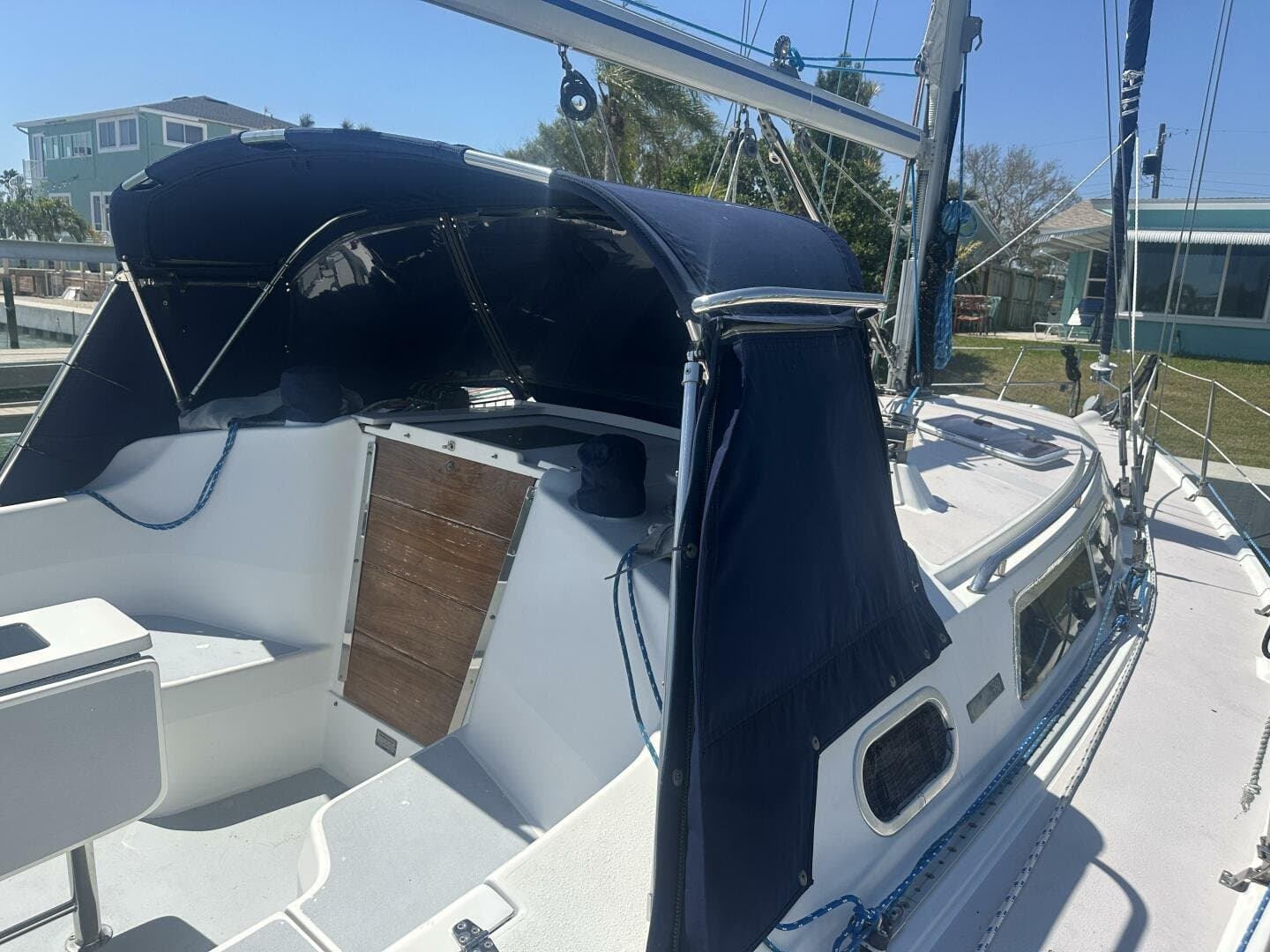 2004 Catalina 350