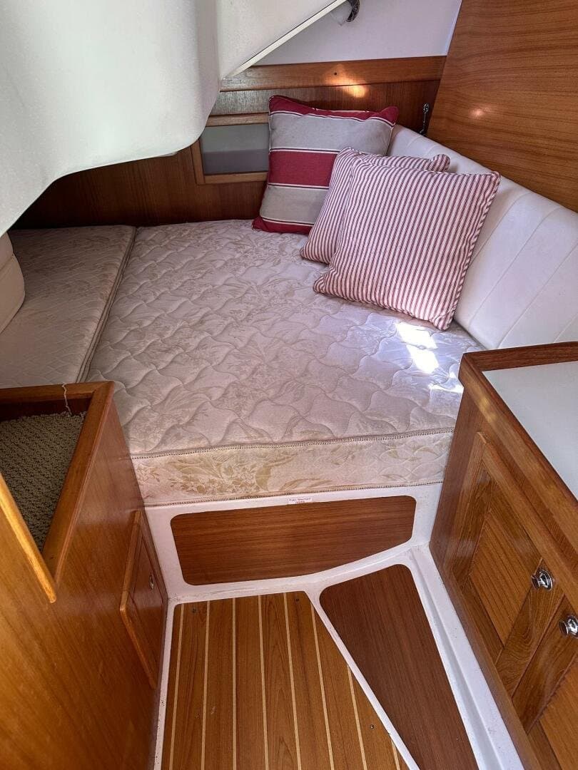 2004 Catalina 350