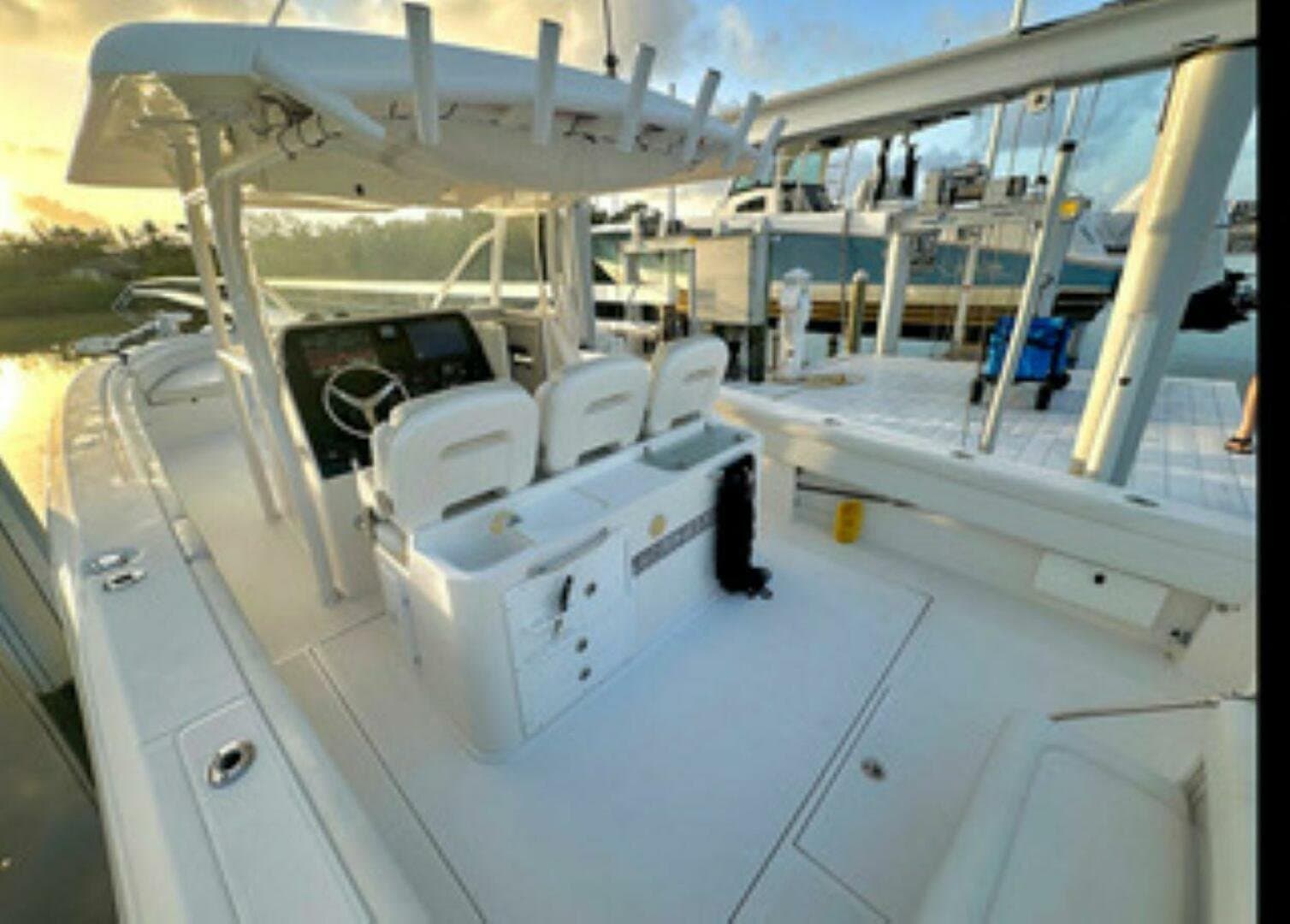 2017 Stamas 390 Tarpon