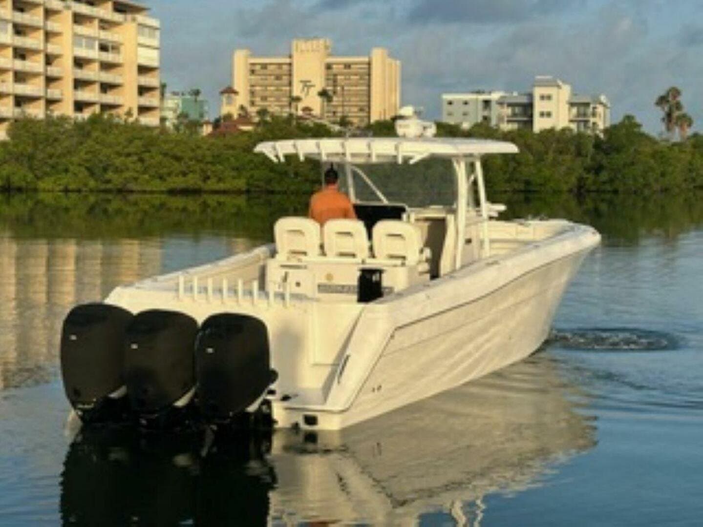 2017 Stamas 390 Tarpon