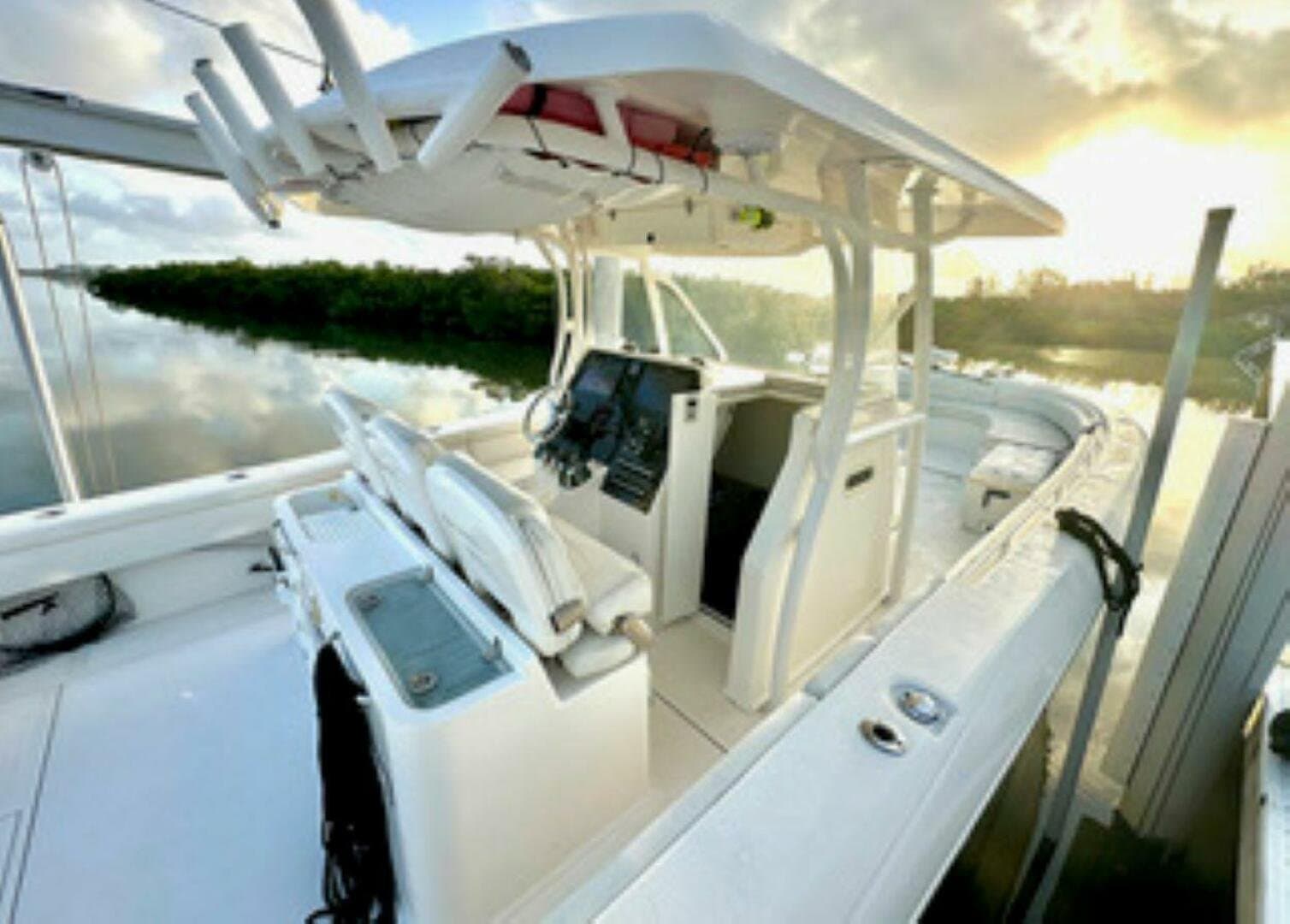 2017 Stamas 390 Tarpon