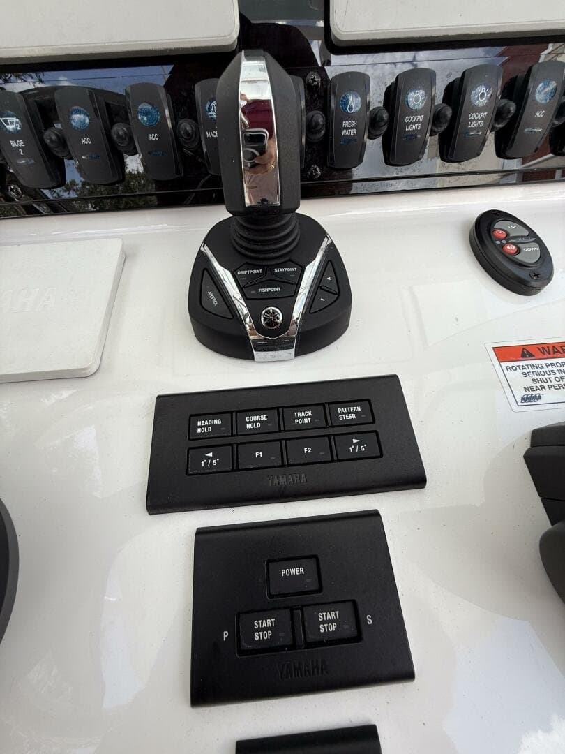 2022 Sea Hunt Ultra 265 SE