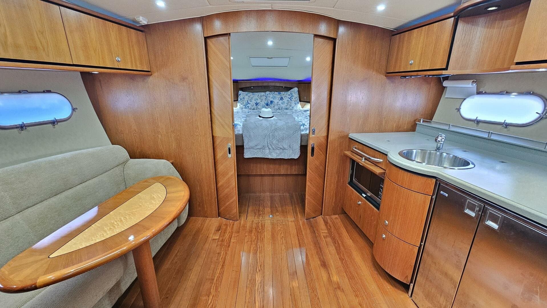 2007 Tiara Yachts 3900 Sovran