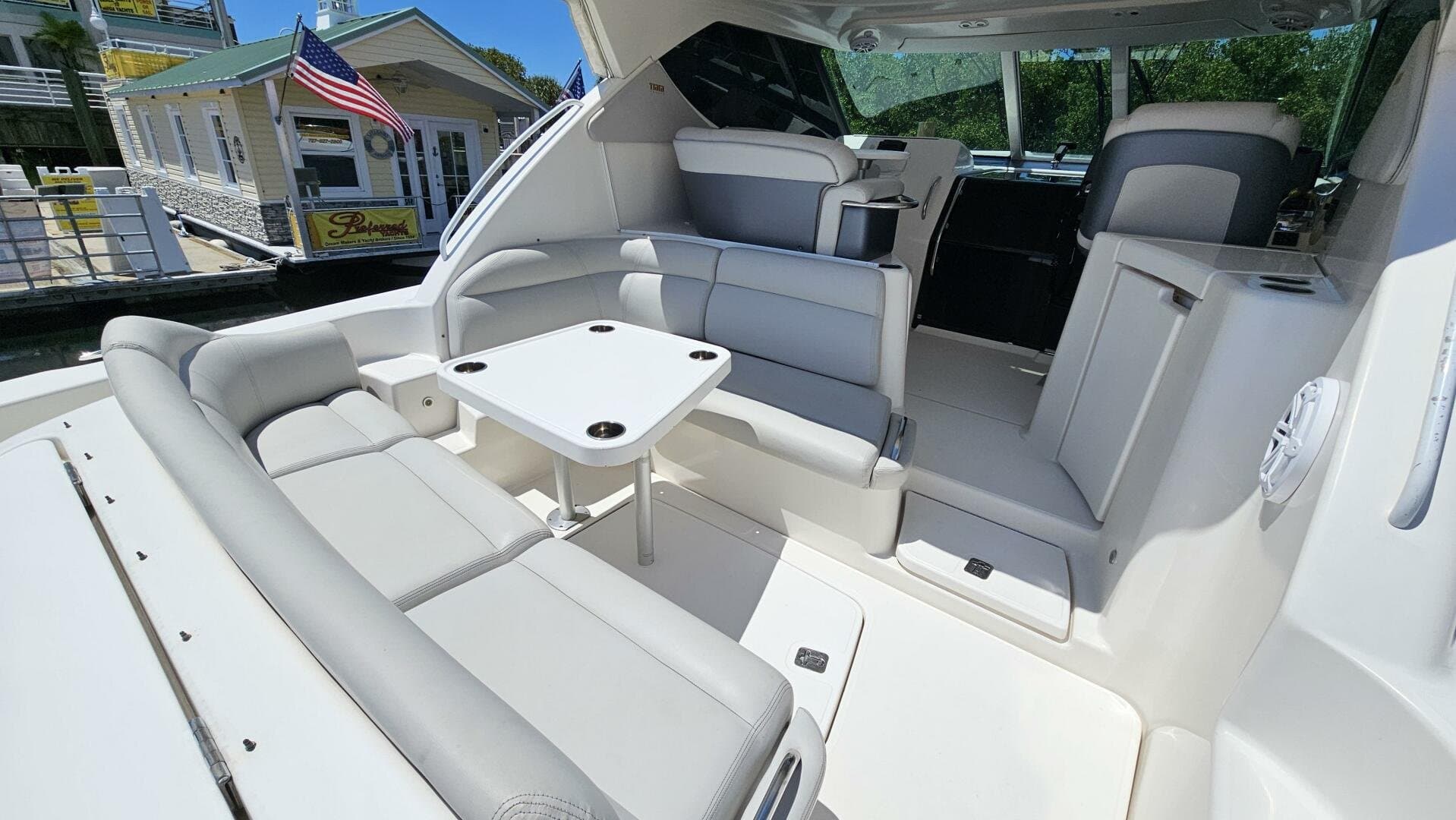 2007 Tiara Yachts 3900 Sovran