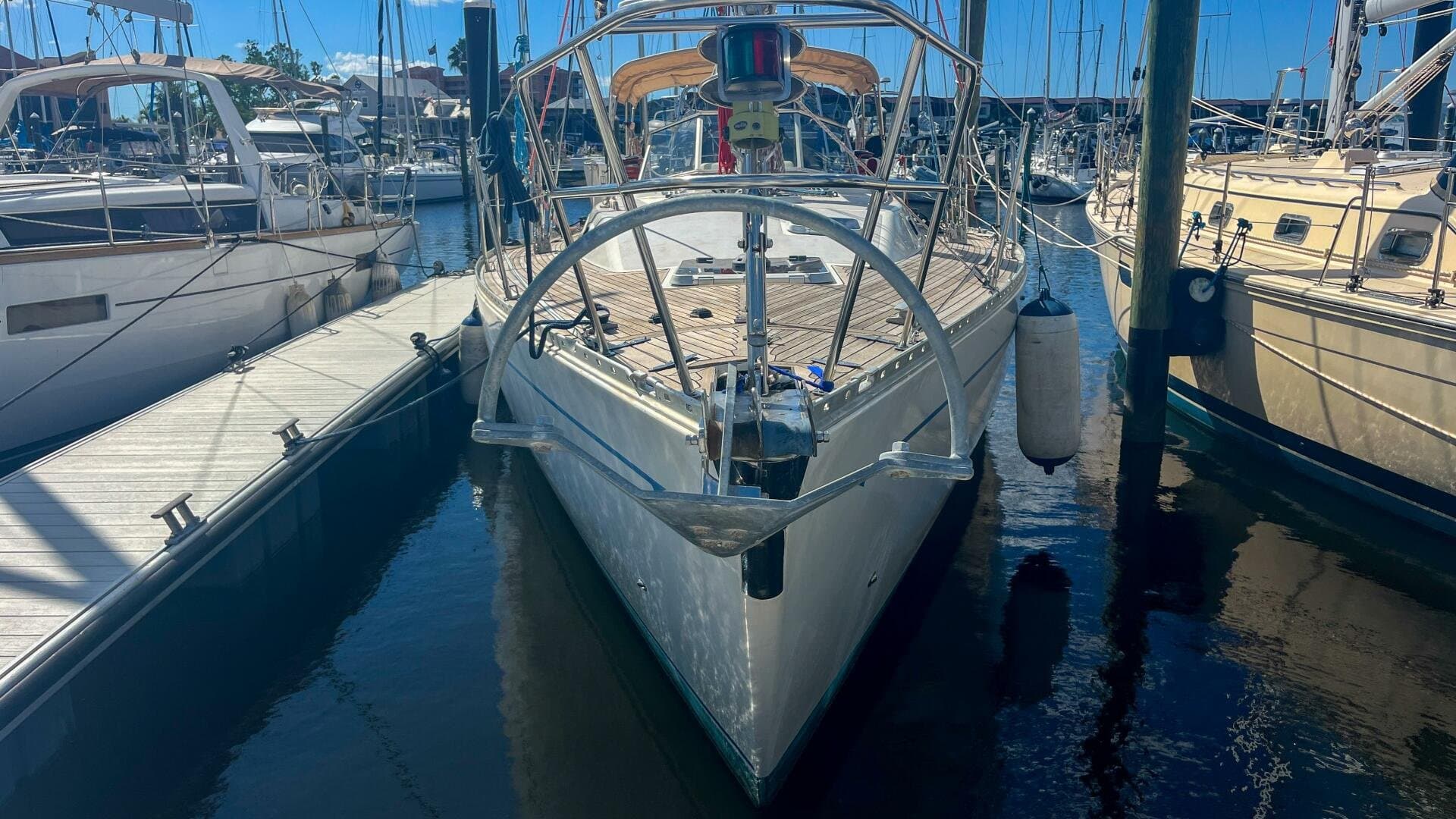 1991 Oyster Lightwave 48