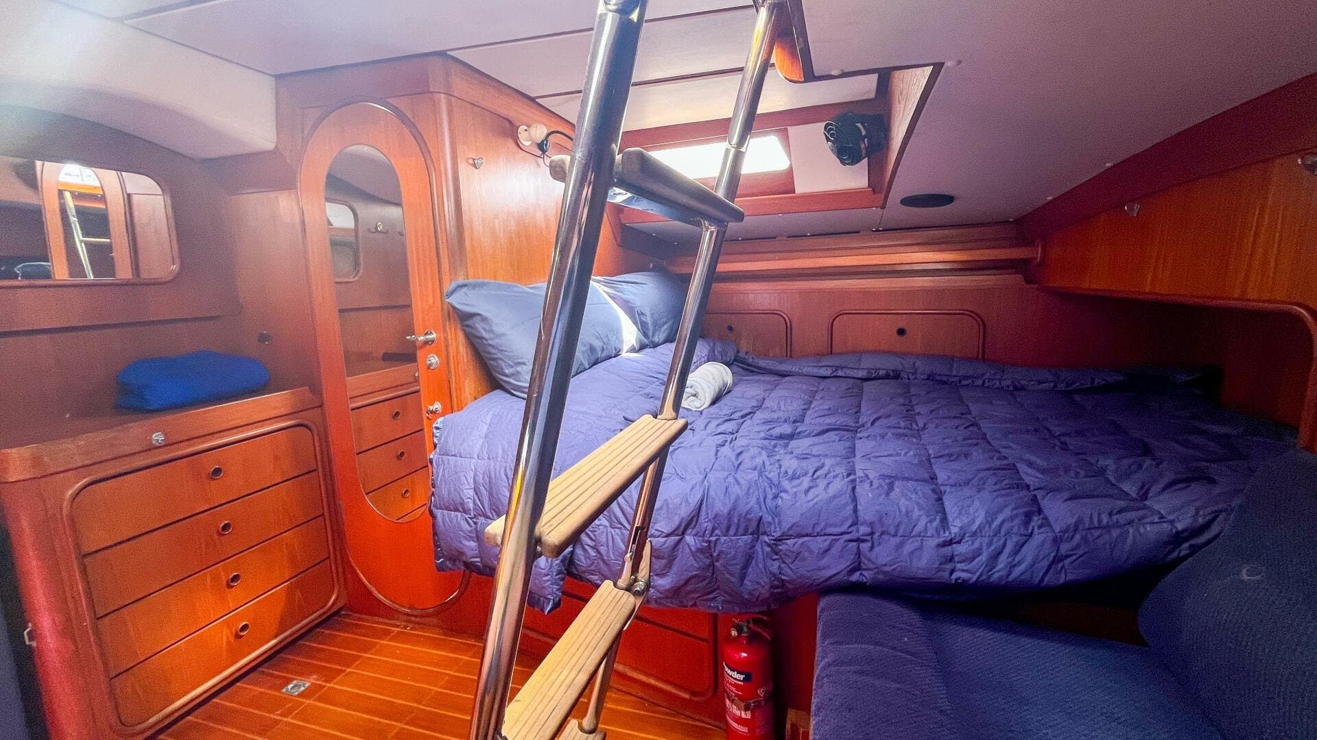 1991 Oyster Lightwave 48