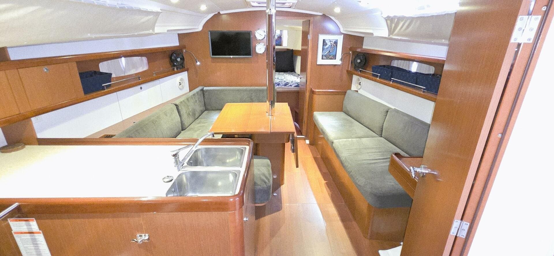 2013 Beneteau Oceanis