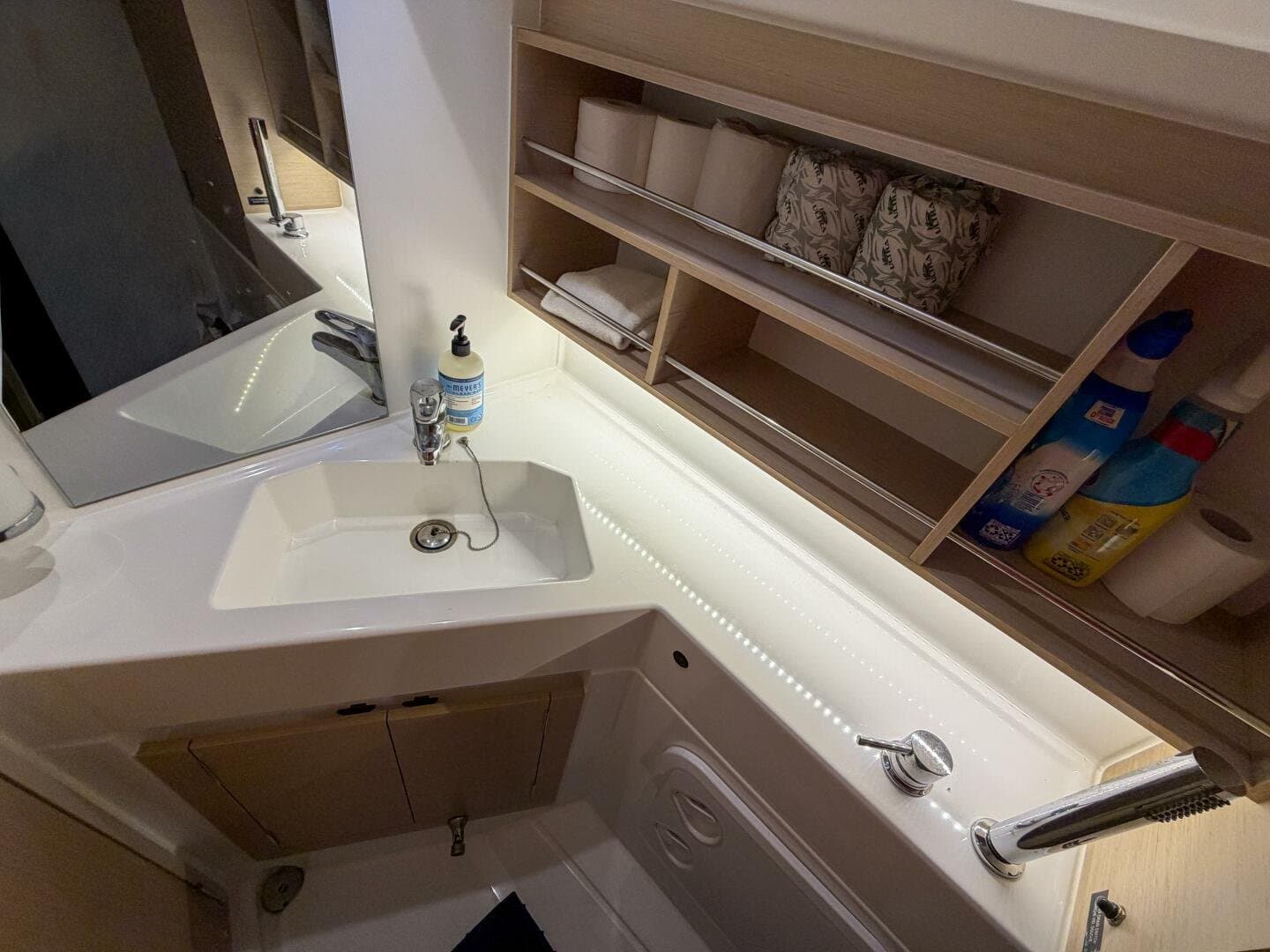 2021 Beneteau 30.1