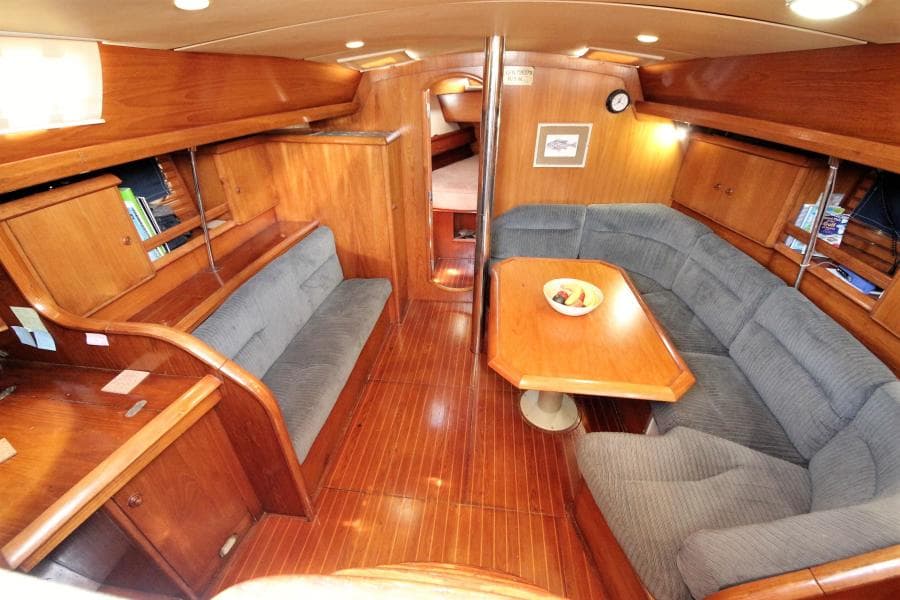 1997 Jeanneau 42 Center Cockpit