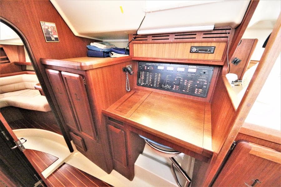 1993 Hunter 42 Passage