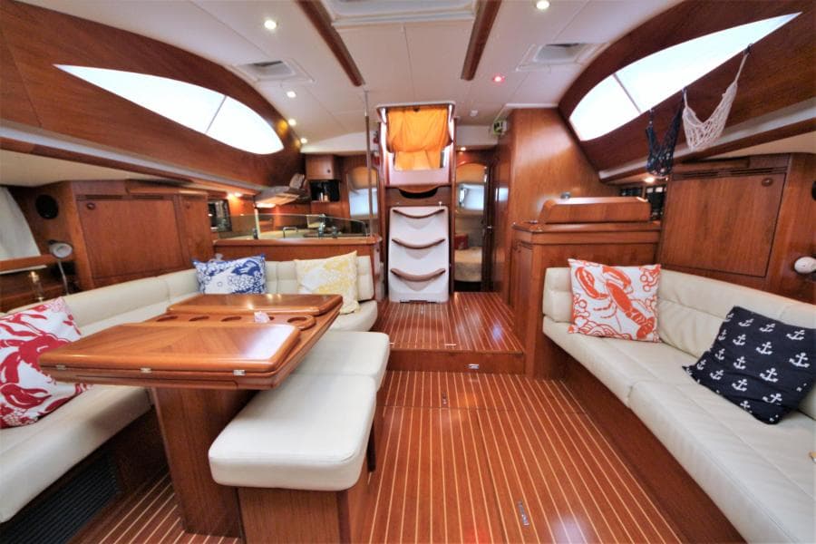 2008 Jeanneau 49 Deck Salon