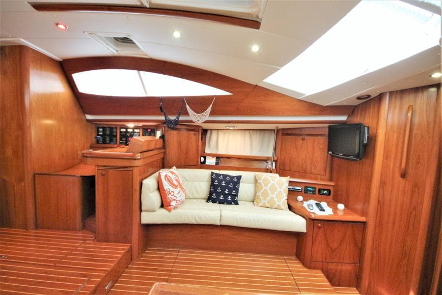 2008 Jeanneau 49 Deck Salon