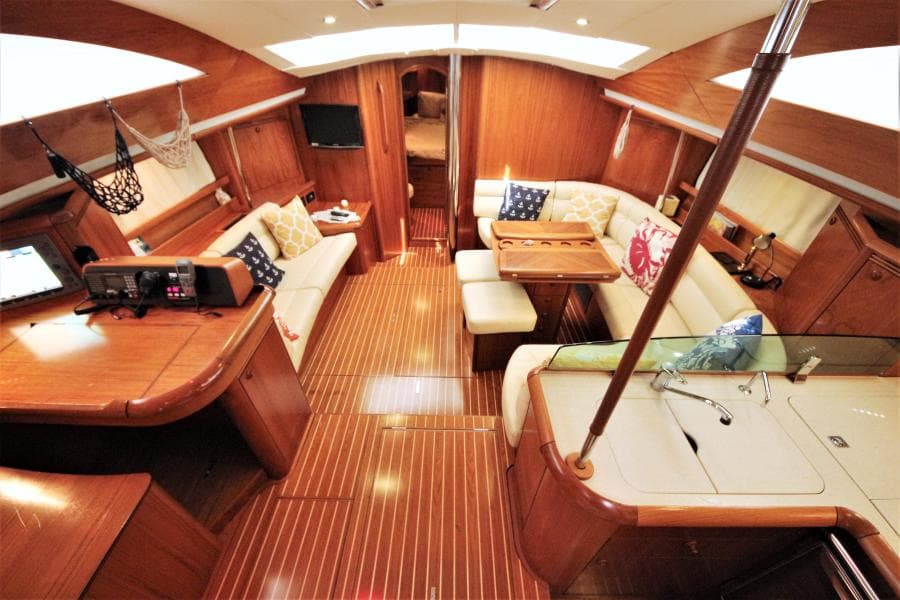 2008 Jeanneau 49 Deck Salon