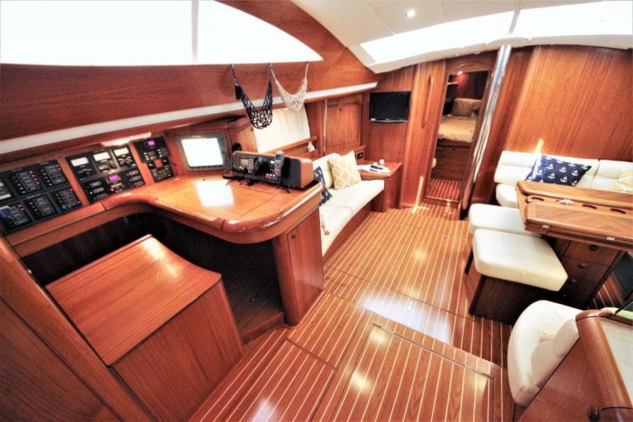 2008 Jeanneau 49 Deck Salon
