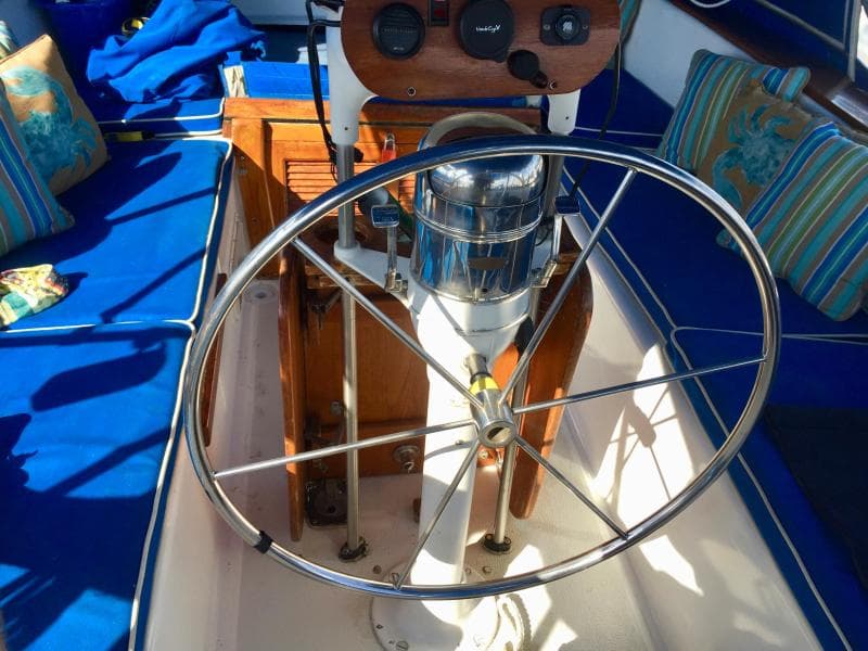 1980 Endeavour 43 Center Cockpit