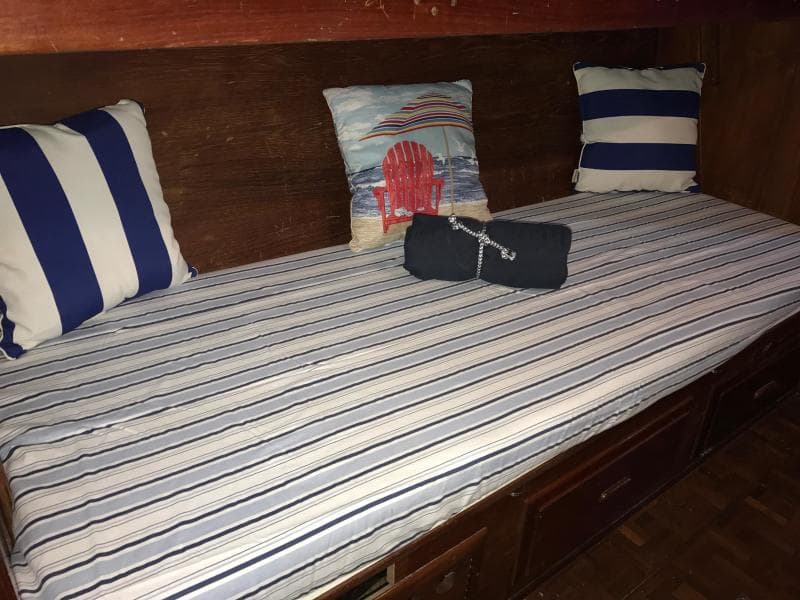 Lower Guest Bunk