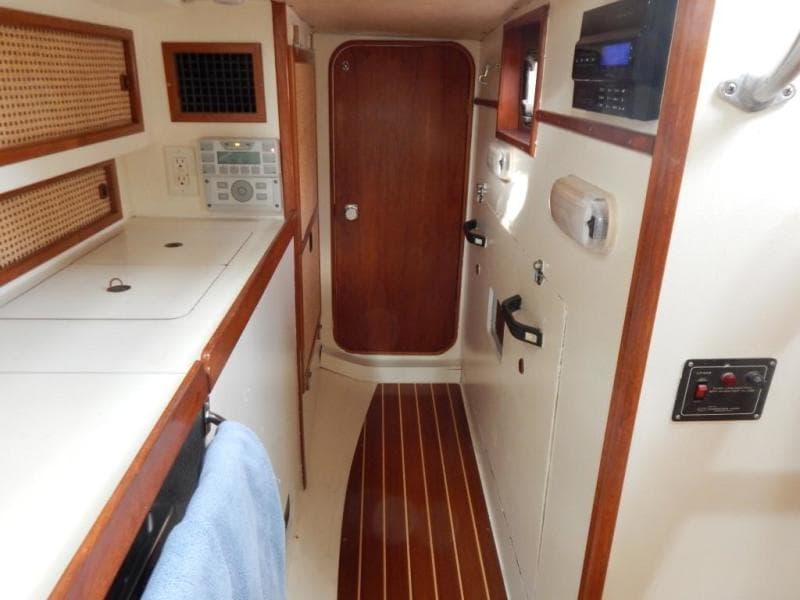 1987 Moody 346 - Photo 61