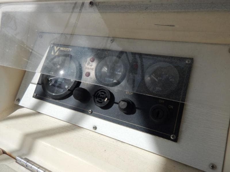 1987 Moody 346 - Photo 31