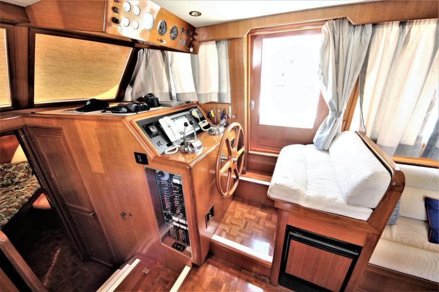 2000 Ocean Alexander 423 Classico