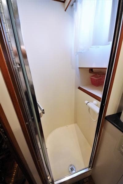 2000 Ocean Alexander 423 Classico